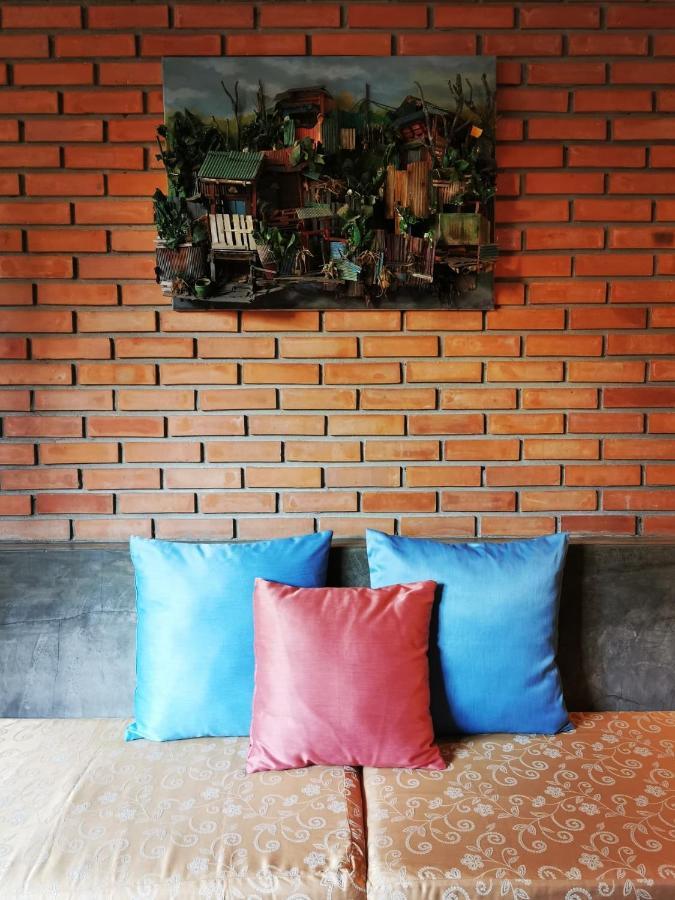 Tavee Guesthouse Banguecoque Exterior foto